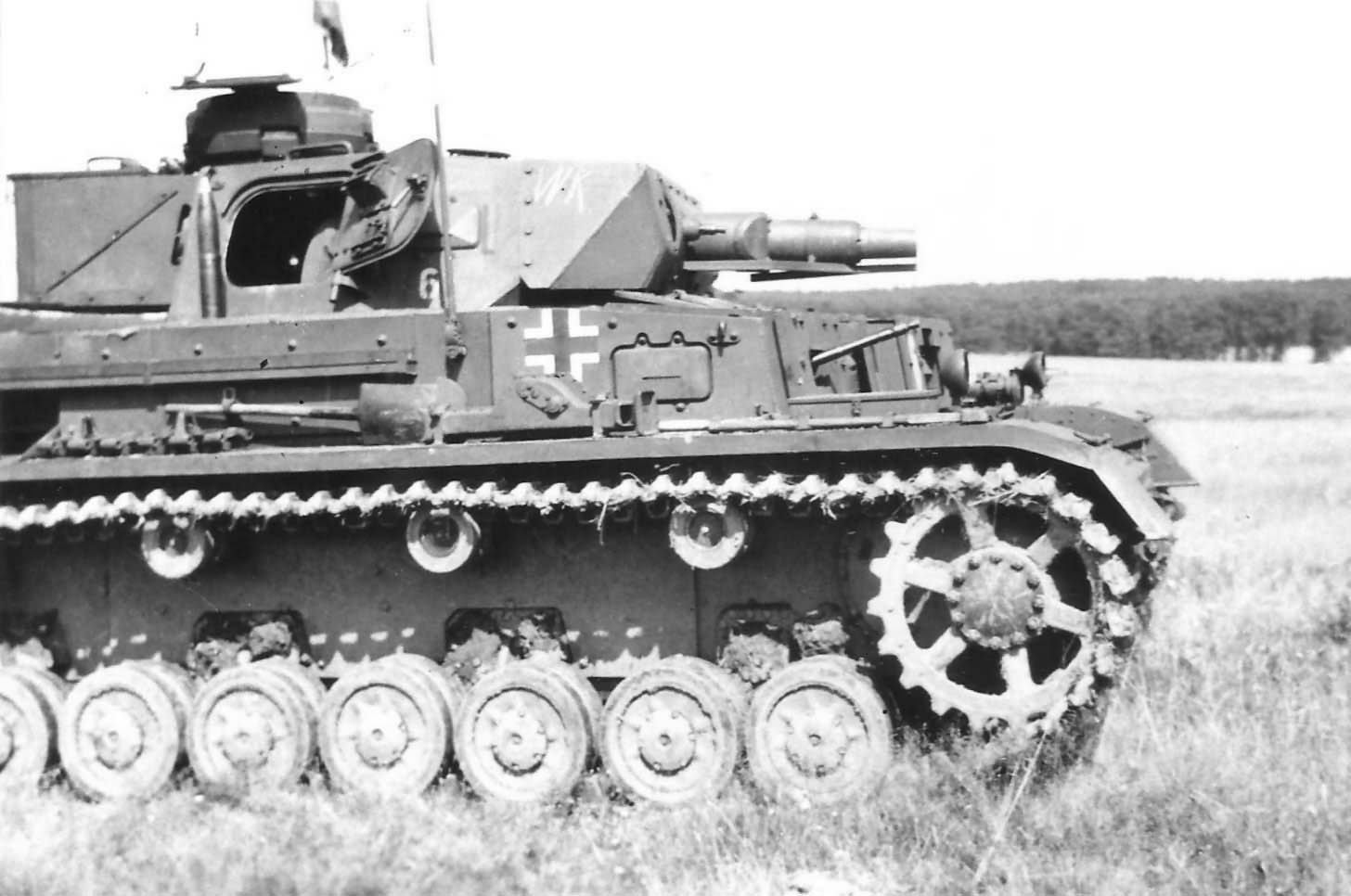 Panzer IV Vorpanzer 2 | World War Photos