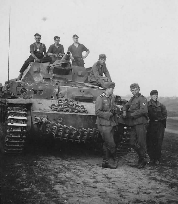 Panzer IV ausf E east front | World War Photos