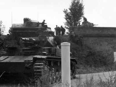 Panzer IV number 321 of the 7. Panzer Division, 1940 2