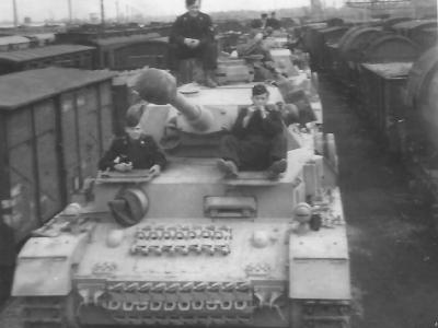 Pz.Kpfw IV rail transport
