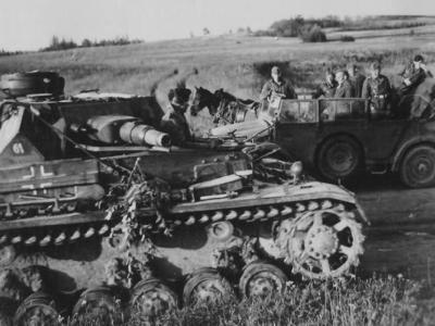 Panzer IV tank side view