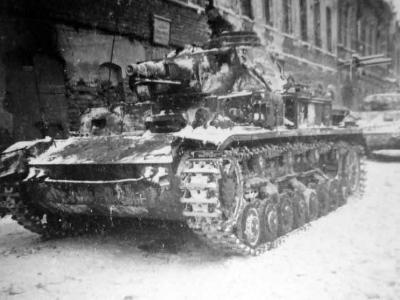 Panzer IV tanks winter