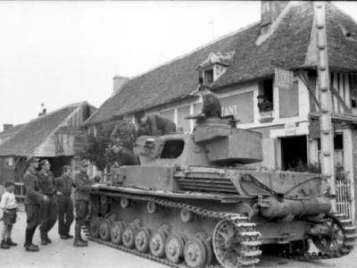 Panzer IV in France rear view
