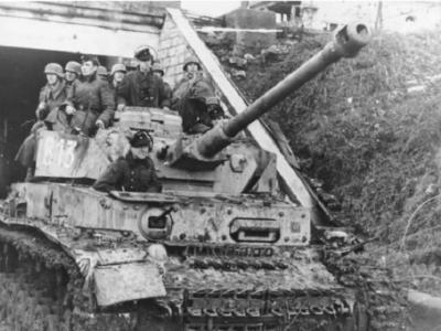 Panzer IV number 813 Italy