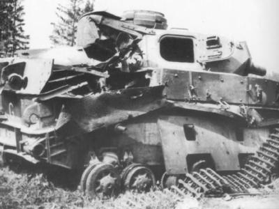 Panzer IV tank wreckage 58