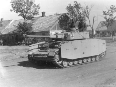 Panzer IV Ausf H tank with Schürzen Eastern Front