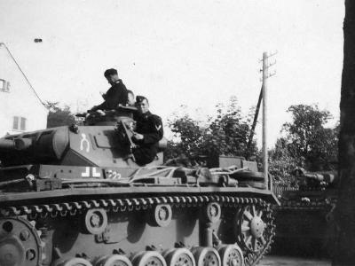 German Panzer III and crew