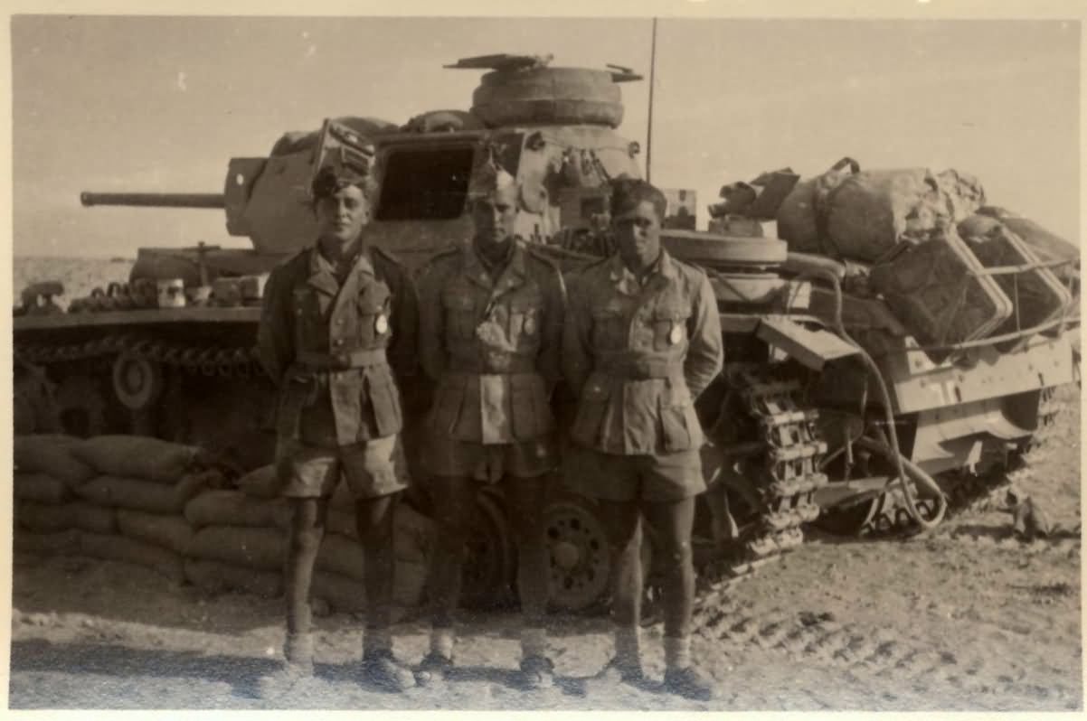 Panzer Iii And Crew Afrika Korps Photo World War Photos