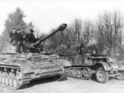 Panzer IV 321 Russia and Halbkettenfahrzeug Sd.Kfz. 11