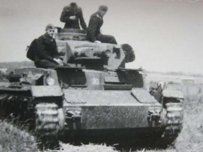 Panzer IV ausf C tank and crew
