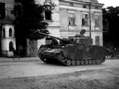 Panzer IV ausf J Poland 1944