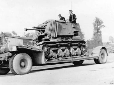 4,7cm (t) Panzerjager auf 35R(f) on trailer