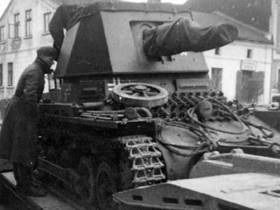 Panzerjager I on trailer