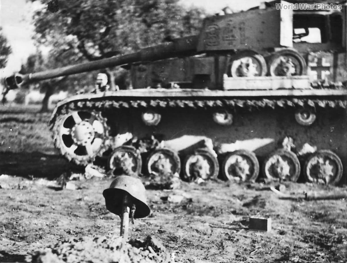 Panzer IV Ausf H 16 Panzer Division near Termoli 1943