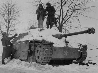 30th30th Division Engineers remove trap on StuG Geromont, 15 January 1945 D Engineers remove trap on StuG Geromont 15jan45