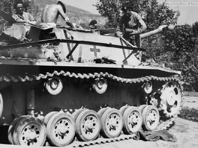 Captured StuG 40 Italy
