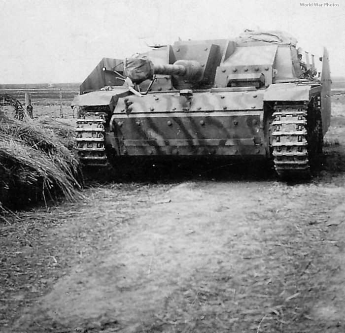 StuG 40 front view | World War Photos