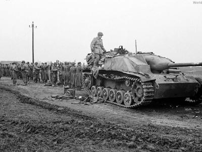 StuG 40 and POW Germany February 1945