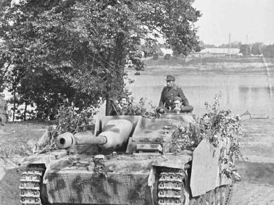 StuG Ausf G move up to the front