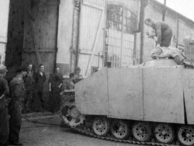 StuG 40 Ausf G with schurzen 2