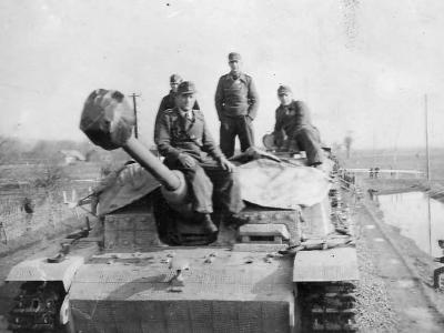 StuG 40 Ausf G with zimmerit