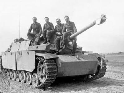 StuG III ausf G with bolted Schurzen 2