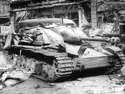 StuG IV 1945