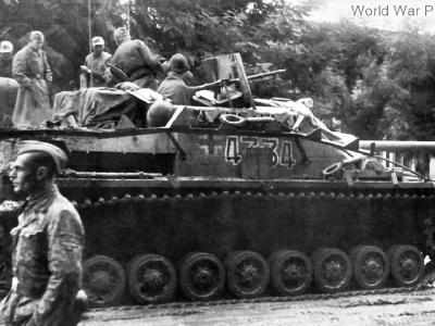 StuG IV of the 17th SS Panzergrenadier Division Götz von Berlichingen 1944