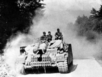 StuG IV with ostketten photo