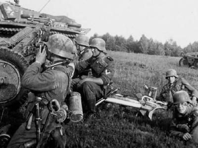 StuG III and 37 mm Pak