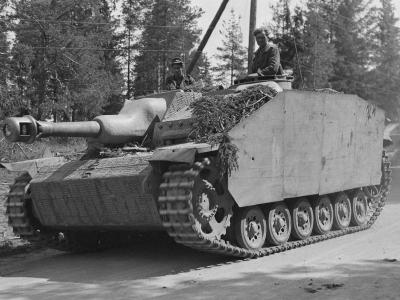 StuH 42 with zimmerit