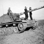 Sturer Emil 12.8 cm Selbstfahrlafette auf VK3001(H) | World War Photos