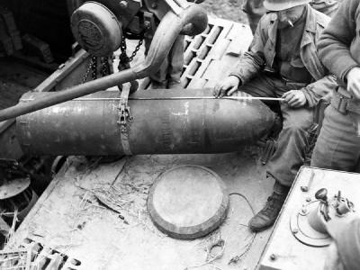 380 mm rocket propelled projectile