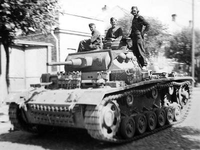 Tauchpanzer III on city street