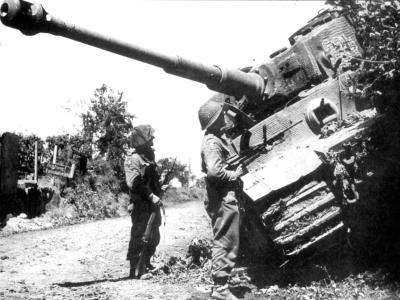 PzKpfw VI Tiger Ausf E with zimmerit of the schwere SS-Panzer-Abteilung 101, tank number 334