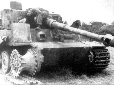 PzKpfw VI Tiger with zmmerit of the Schwere SS Panzer Abteilung 102. Tank number 223, France 1944
