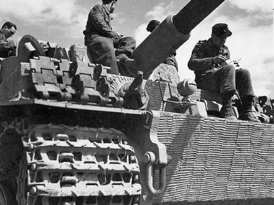 Tiger I of the Grossdeutschland Division (Zimmerit)