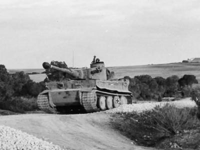 Tiger I number 11 of Schwere Panzer Abteilung 501 in Tunisia, Afrika Korps