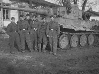 Tiger I tank code S15 of Schwere Panzerkompanie SS-Panzer Regiment 2 Das Reich
