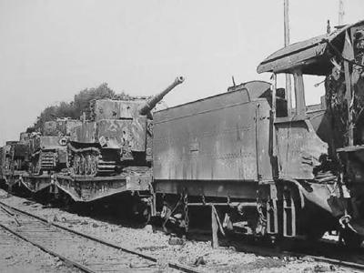 Late tanks Tiger I of the Schwere Panzer-Abteilung 503. Rail transport France 1944