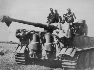 Tiger I S02 with Feifel air filters, rear view