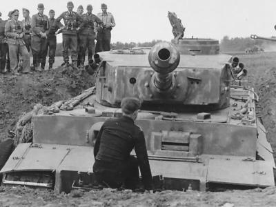Panzerkampfwagen VI Tiger Ausf. H1 of Schwere Panzer-Abteilung 503, tank number 311 front view