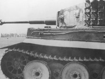Tiger I with zimmerit of schwere SS-Panzer-Abteilung 101, tank number 304