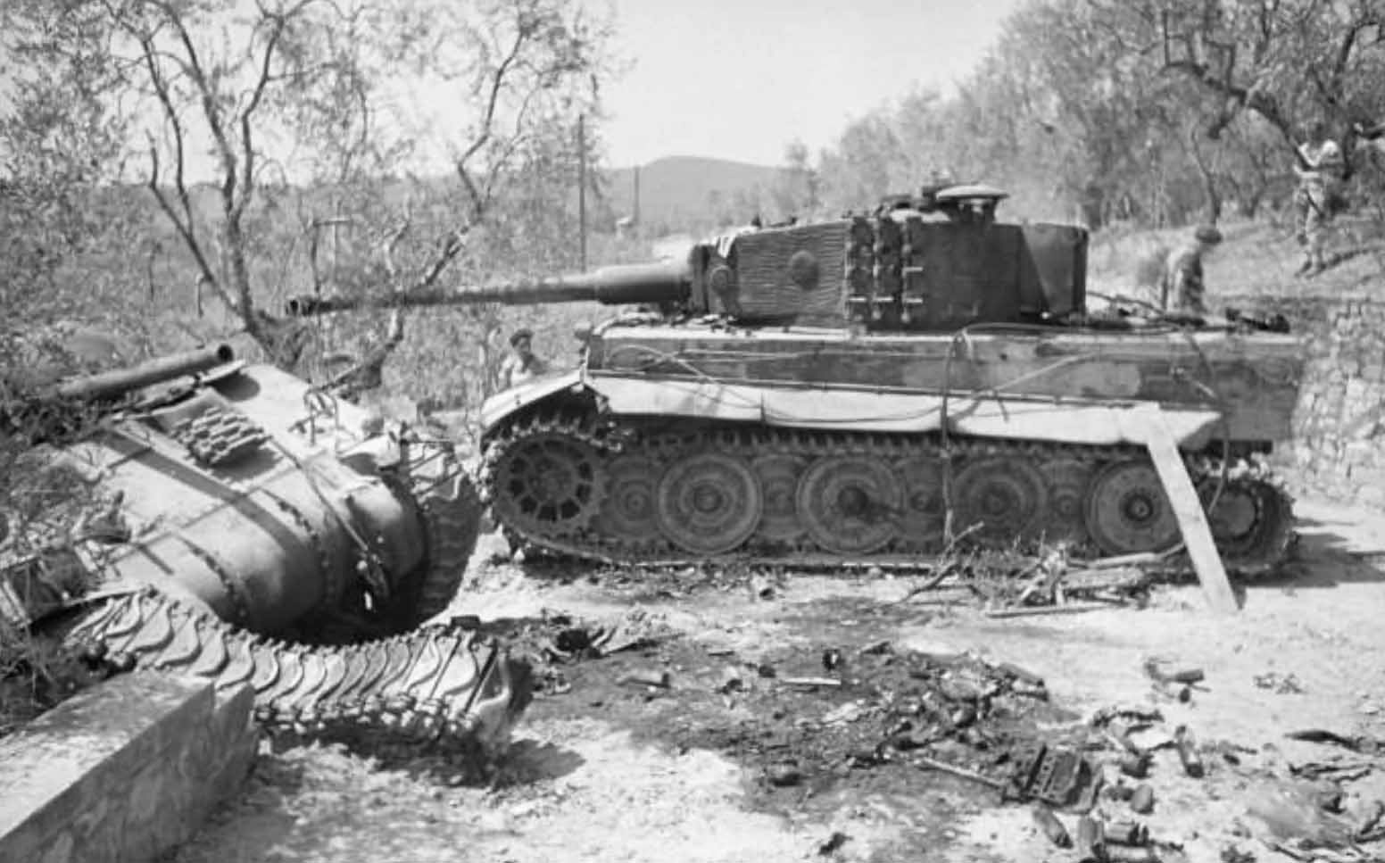 German Tiger Ausf E Late Steel Wheels Of Schwere Panzer Abteilung