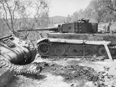 German Tiger Ausf E late (steel wheels), of schwere Panzer-Abteilung 508. Villa La Sfacciata Italy