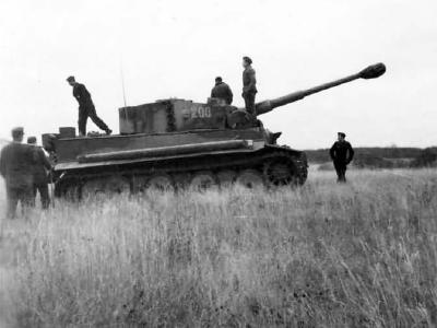 Early Tiger I of the Schwere Panzer Abteilung 505 tank number 200.