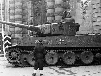 Tiger tank number 222 of Schwere Panzer Abteilung 503