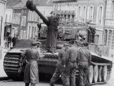 Tiger tank of 3/schwere SS-Panzer-Abteilung 101, tank number 324 – Normandy 1944