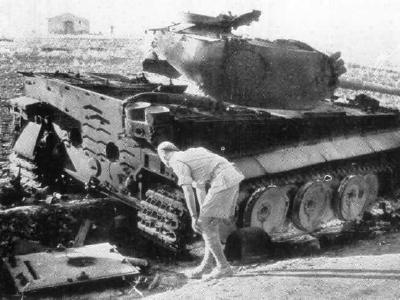 Panzer VI Tiger Ausf E of Schwere Panzer-Abteilung 504, tank number 211 – Caltagirone Sicily