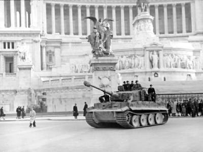 Tiger I of schwere Panzer-Abteilung 508 Rome Vittoriano Italy